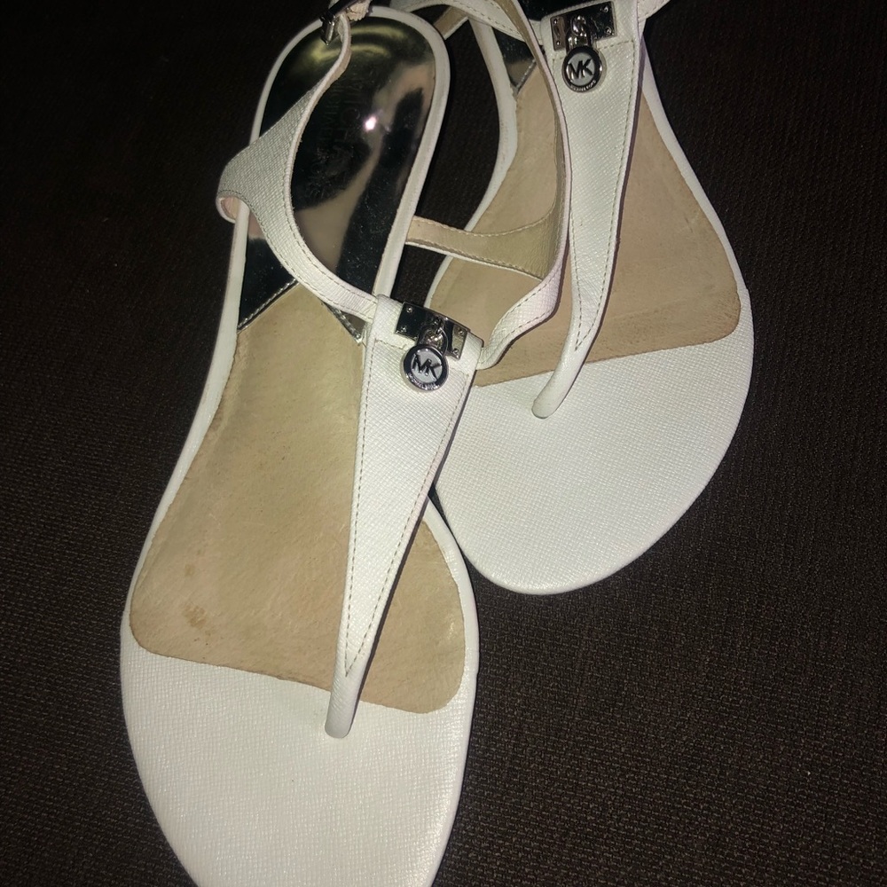 💚White Sandals💚